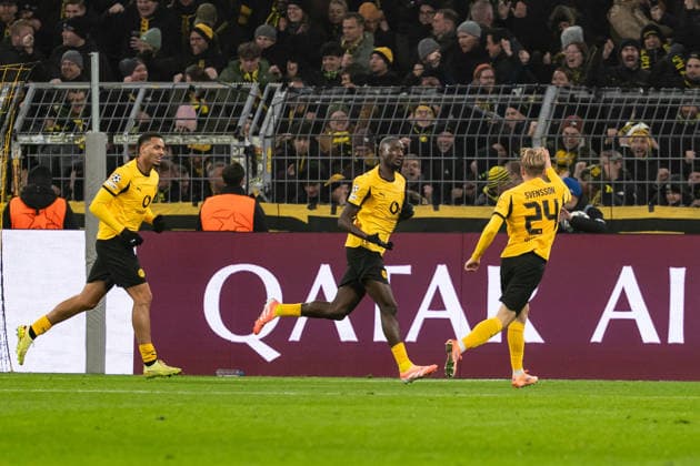 GER, UEFA Champions League, Matchday 5 Borussia Dortmund vs FC Villarreal 25 11 2025, Signal Iduna Park, Dortmund, GER, UEFA Champions League, Matchday 5 Borussia Dortmund vs FC Villarreal in picture Goal celebration for 1 0 by Serhou Guirassy Borussia Dortmund, 9 , Goal celebration, cheer, cheer Daniel Svensson Borussia Dortmund, 24 Felix Nmecha Borussia Dortmund, 8 nordphotoxGmbHxx xChristianxSchulze nph000300