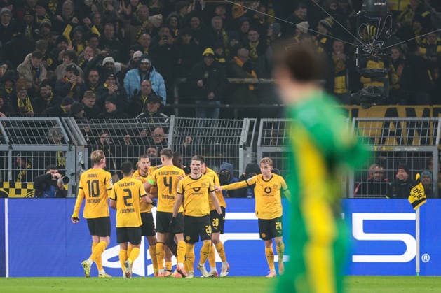 25 11 2025, Football, Season 2025 2026, UEFA Champions League, Matchday 5, Borussia Dortmund, FC Villareal, BVB players celebrate the 1-0 goal by Serhou Guirassy Borussia Dortmund , Dortmund Signal Iduna Park NRW Germany xRHR PHOTO DEx Copyright: DennisxEwert RHR-FOTOx RHR-FOTO DE