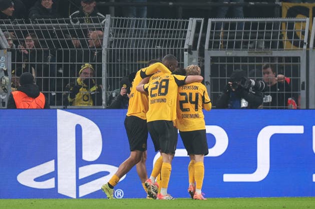 25 11 2025, Football, Season 2025 2026, UEFA Champions League, Matchday 5, Borussia Dortmund, FC Villareal, BVB players celebrate the 1-0 goal by Serhou Guirassy Borussia Dortmund , Dortmund Signal Iduna Park NRW Germany xRHR PHOTO DEx Copyright: DennisxEwert RHR-FOTOx RHR-FOTO DE