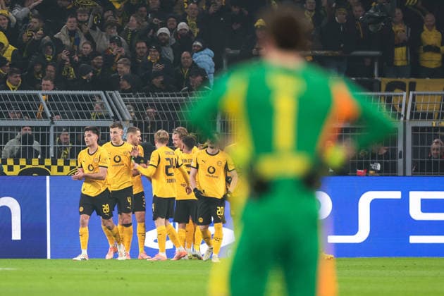 25 11 2025, Football, Season 2025 2026, UEFA Champions League, Matchday 5, Borussia Dortmund, FC Villareal, BVB players celebrate the 1-0 goal by Serhou Guirassy Borussia Dortmund , Dortmund Signal Iduna Park NRW Germany xRHR PHOTO DEx Copyright: DennisxEwert RHR-FOTOx RHR-FOTO DE