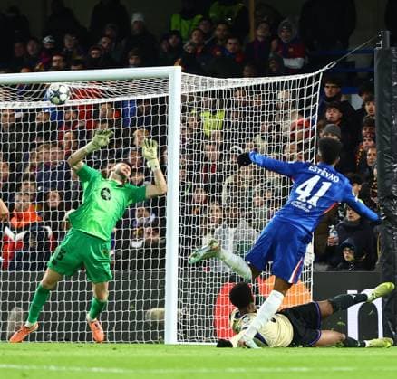 Estevao of Chelsea scores his sides second goal past Joan Garcia of Barcelona Chelsea v Barcelona, UEFA Champions League , Football, Stamford Bridge, London, UK - 25 Nov 2025London Stamford Bridge United Kingdom EDITORIAL USE ONLY No use with unauthorised audio, video, data, fixture lists, club league logos or live services. Online in-match use limited to 120 images, no video emulation. No use in betting, games or single club league player publications. Copyright: xShutterstockx 15918405aw