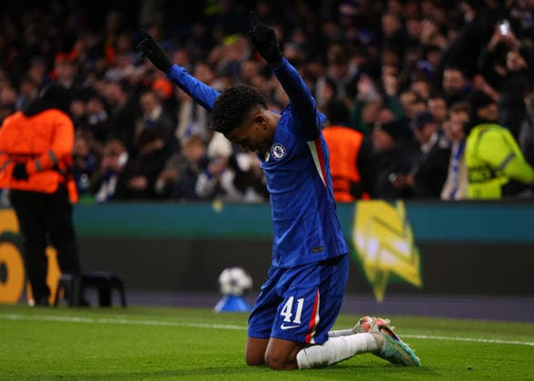 25th November 2025; Stamford Bridge, Chelsea, London, England: UEFA Champions League Football, Chelsea versus Barcelona; Estevao of Chelsea celebrates after scoring his sides 2nd goal in the 55th to make it 2-0  JohnxPatrickxFletcher