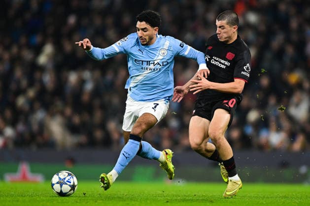 Manchester City v Bayer 04 Leverkusen, UEFA Champions League Omar Marmoush of Manchester City (L) jostles for the ball against Ibrahim Maza of Bayer Leverkusen during the Manchester City v Bayer 04 Leverkusen UEFA Champions League 2025 26 League Phase MD5 match at the Etihad Stadium, Manchester, England on 25 November 2025 Credit: Harriet Massey Every Second Media Editorial use only. All images are copyright Every Second Media Limited. No images may be reproduced without prior permission. Copyright: xIMAGO EveryxSecondxMediax ESM-1676-0053 HarrietxMasseyx xEveryxSecondxMediax