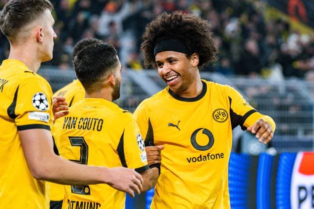 25 11 2025, Borussia Dortmund vs Villareal, UEFA Champions League, Matchday 5 Goal for 3 0 by Karim Adeyemi Borussia Dortmund, 27 here with Yan Couto Borussia Dortmund, 2 Regulations prohibit any use of photographs as image sequences and or quasi video Copyright: xBahhoxKarax