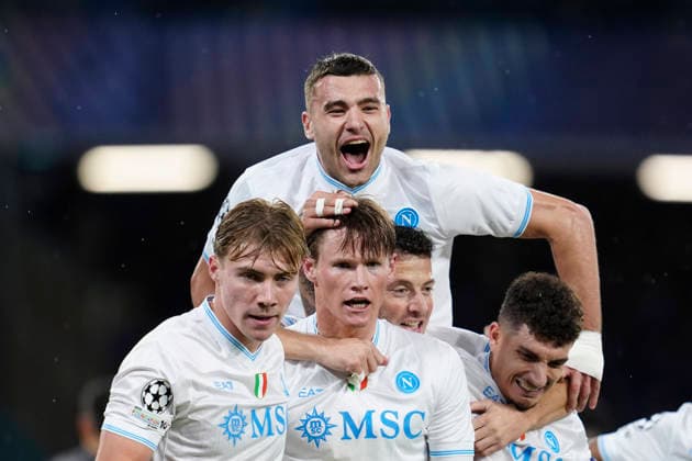 Scott McTominay (SSC Napoli) celebrates after scoring his team s first goal with team mates, UEFA Champions League 2025 26 League Phase MD5, SSC Napoli v Qarabag FK, Diego Armando Maradona Stadium, November 25, 2025, Naples, Italy.
