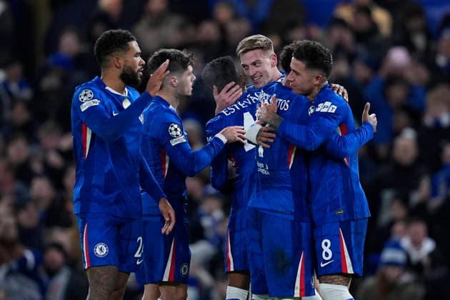 November 25, 2025, London, London, England: Liam Delap of Chelsea FC celebrates a goal during the UEFA Champions League 2025 26 League Phase MD5 match between Chelsea FC and FC Barcelona, Barca at Stamford Bridge on November 25, 2025, in London, England. London England - ZUMAa181 20251125_zaa_a181_175 Copyright: xDennisxAgyemanx