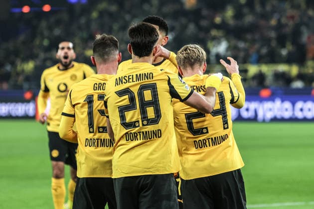 Sport, Football, UEFA Champions League Season 2025 2026 League Phase 5 Matchday Borussia Dortmund FC Villarreal 25 11 2025, SIGNAL IDUNA PARK Goal celebration Borussia Dortmund after the goal to 4 0 by Daniel Svensson Borussia Dortmund, 24 the players are happy Dortmund SIGNAL IDUNA PARK North Rhine-Westphalia Germany
