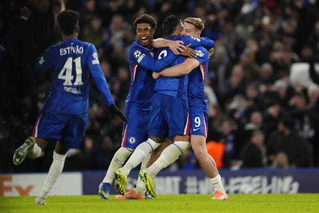 Chelsea v FC Barcelona, Barca - UEFA Champions League LONDON, UNITED KINGDOM - NOVEMBER 25: Liam Delap centre-forward of Chelsea and England celebrates after scoring goal during the UEFA Champions League 2025 26 League match between Chelsea FC and FC Barcelona at Stamford Bridge on November 25, 2025 in London, United Kingdom. Jose Hernandez Anadolu London United Kingdom. Editorial use only. Please get in touch for any other usage.  Copyright: x2025xAnadoluxJosexHernandezx