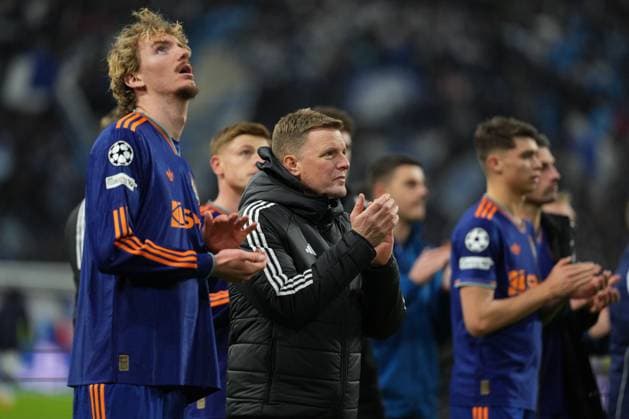Dejection for Newcastle manager Eddie Howe after his team loses 2-1 Marseille v Newcastle United, UEFA Champions League, Group Stage, Football, Orange Velodrome, Marseille, France- 25 Nov 2025Marseille Orange Vélodrome France EDITORIAL USE ONLY No use with unauthorised audio, video, data, fixture lists, club league logos or live services. Online in-match use limited to 120 images, no video emulation. No use in betting, games or single club league player publications.  Copyright: xDavexWinter Shutterstockx 15918266eb