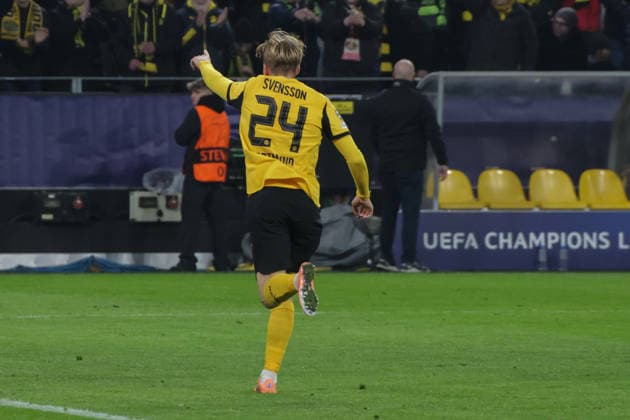 25 11 2025, xgrfx, Football UEFA Champions League, Borussia Dortmund Villareal CF v l Tor, Daniel Svensson Borussia Dortmund DFL DFB REGULATIONS PROHIBIT ANY USE OF PHOTOGRAPHS as IMAGE SEQUENCES and or QUASI VIDEO Dortmund