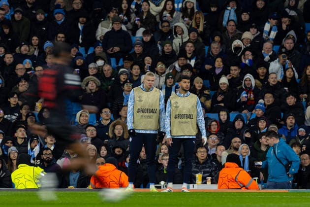 Football - UEFA Champions League - League Phase - Manchester City FC and Bayer 04 Leverkusen MANCHESTER, ENGLAND - Tuesday, November 25, 2025: Manchester City substitutes Erling Haaland and Matheus Nunes (R)during the UEFA Champions League match between Manchester City FC and Bayer 04 Leverkusen FC at the City of Manchester Stadium. (Photo by David Rawcliffe Propaganda) MANCHESTER City of Manchester Stadium GREATER MANCHESTER ENGLAND  Copyright: xDavidxRawcliffex P2025-11-25-Man_City_Bayer_Leverkusen-70