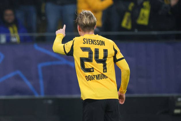 Dortmund, Germany 25 November 2025 Champions League 2025 2026 Borussia Dortmund vs FC Villarreal In the picture goal scorer Daniel Svensson BVB scores the goal to make it 4 0 for Dortmund and cheers Signal Iduna Park Nordrhein Westfalen Copyright: xFotostandx xFantinix