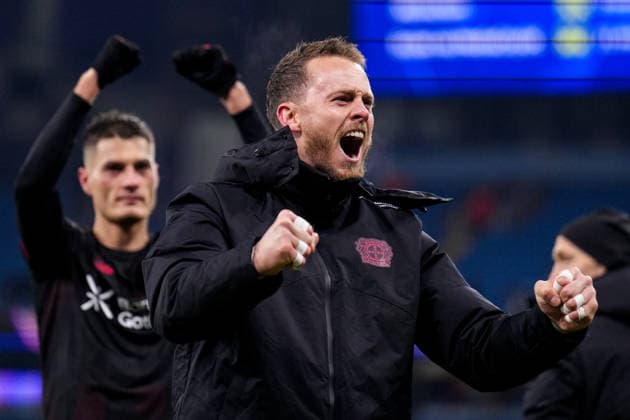 MANCHESTER, ENGLAND - NOVEMBER 25: Bayer 04 Leverkusen goalkeeper Mark Flekken celebrates his team s win after the UEFA Champions League 2025 26 League Phase MD5 match between Manchester City and Bayer 04 Leverkusen at City of Manchester Stadium on November 25, 2025 in Manchester, England. (Photo by Rene Nijhuis) SPO  Copyright: xRenexNijhuis