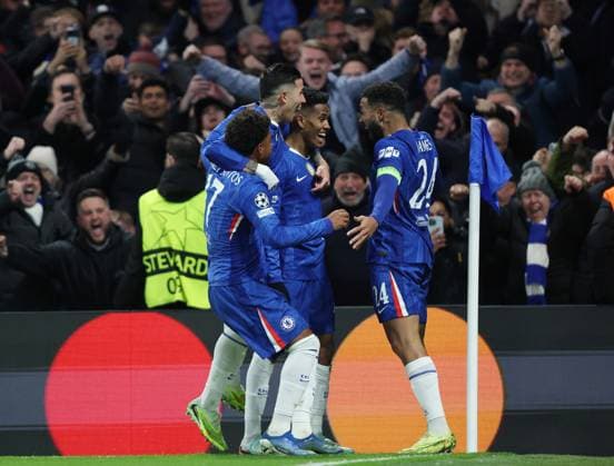 . - Chelsea v FC Barcelona, Barca UEFA Champions League, League Phase, Stamford Bridge Stadium, London, England. - 25th November 2025. (C) Daniel Weir Crystal Pix GOAL 2-0, Estevao of Chelsea goal celebration with Reece James of Chelsea after scoring a goal to put Chelsea 2-0 ahead. - Chelsea v FC Barcelona, UEFA Champions League, League Phase, Stamford Bridge Stadium, London, England. - 25th November 2025. (C) Daniel Weir Crystal Pix London Stamford Bridge Stadium United Kingdom Copyright: xDanielxWeirx CP_Chelsea_Barcelona_251125_DW_35