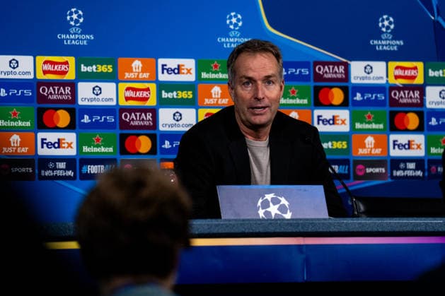 MANCHESTER, ENGLAND - NOVEMBER 25: Bayer 04 Leverkusen head coach Kasper Hjulmand attends a press conference, PK, Pressekonferenz after the UEFA Champions League 2025 26 League Phase MD5 match between Manchester City and Bayer 04 Leverkusen at City of Manchester Stadium on November 25, 2025 in Manchester, England. (Photo by Rene Nijhuis) SPO  Copyright: xRenexNijhuis