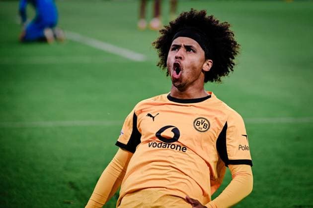 Goal celebration for 3-0 by Karim Adeyemi 27 Borussia Dortmund , Borussia Dortmund vs FC Villarreal, Football, Champions League, Group stage, Matchday 5, 25 11 2025 Dortmund Nordrhein Westfalen Germany Copyright: xkolbert-press MarcxNiemeyerx