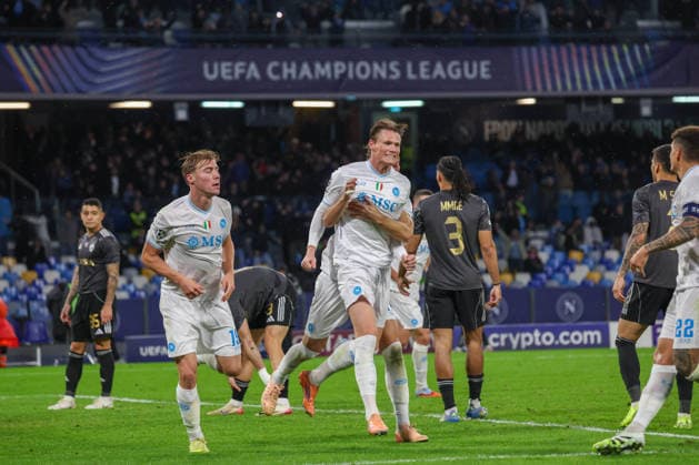 November 25, 2025, Napoli, Napoli, Italia: Scott McTominay of SSC Napoli During the Champions League match between Napoli and Qarabag on November 25, 2025, at the Diego Armando Maradona Stadium in Naples..In the photo: Napoli Italia - ZUMAs236 20251125_aap_s236_078 Copyright: xFabioxSassox