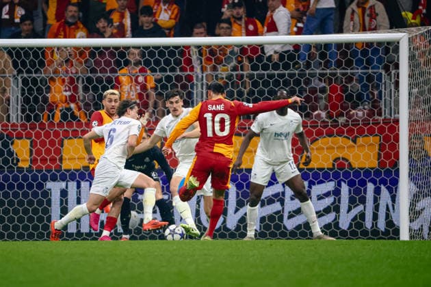 Galatasaray vs Union Saint-Gilloise UEFA Champions League 2025-26 MD5 Leroy Aziz Sane of Galatasaray SK kicks the ball during the match. Galatasaray SK and Union Saint-Gilloise faced each other at UEFA Champions League 2025 26 League Phase MD5. The match took place in Ali Sami Yen Rams Park Stadium on November 25, 2025. Istanbul Istanbul Turkey Copyright: xBurakxBasturkx