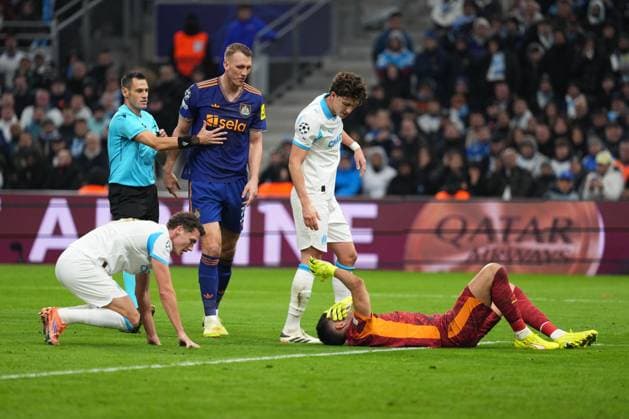 Goalkeeper Geronimo Rulli of Marseille goes down injured Marseille v Newcastle United, UEFA Champions League, Group Stage, Football, Orange Velodrome, Marseille, France- 25 Nov 2025Marseille Orange Vélodrome France EDITORIAL USE ONLY No use with unauthorised audio, video, data, fixture lists, club league logos or live services. Online in-match use limited to 120 images, no video emulation. No use in betting, games or single club league player publications.  Copyright: xDavexWinter Shutterstockx 15918266jg
