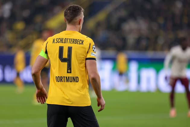 Nico Schlotterbeck Borussia Dortmund GER, Borussia Dortmund vs FC Villarreal, Football, Champions League, Matchday 5, Season 2025 2026, 25 11 2025 DFL REGULATIONS PROHIBIT ANY USE OF PHOTOGRAPHS AS IMAGE SEQUENCES AND OR QUASI VIDEO GER, Borussia Dortmund vs FC Villarreal, Football, Champions League, Matchday 5, Season 2025 2026, 25 11 2025 Dortmund Copyright: xEibner-Pressefoto FrankxZeisingx EP_FZG