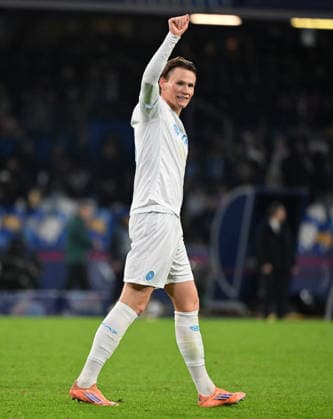 (251126) -- NAPLES, Nov. 26, 2025 -- Napoli s Scott McTominay celebrates after scoring during the UEFA Champions League match between Napoli and Qarabag in Naples, Italy, Nov. 25, 2025. (Photo by Xinhua) (SP)ITALY-NAPLES-FOOTBALL-UEFA CHAMPIONS LEAGUE-NAPOLI VS QARABAG AlbertoxLingria 