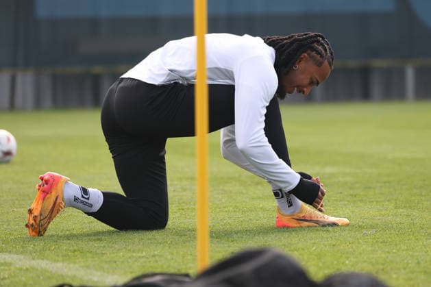 SOCCER - UEFA EL, Panathinaikos vs Sturm GRAZ,AUSTRIA,26.NOV.25 - SOCCER - UEFA Europa League, Panathinaikos Athen vs SK Sturm Graz, training Sturm. Image shows Emanuel Aiwu (Sturm).  GEPAxpictures xChrisxBauer