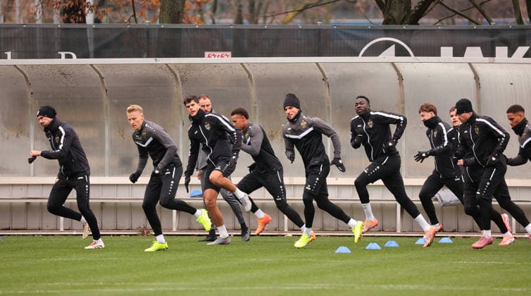 26 11 2025, Germany, Stuttgart, Soccer Bundesliga, Season 2025 2026, VfB Stuttgart Training,