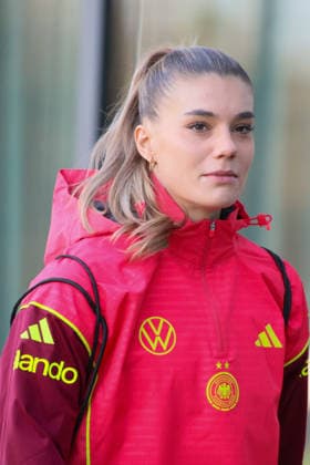 Frankfurt, Germany 26 November 2025 Soccer Women National Team Training 26 11 2025 In the picture Selina Cerci Germany arriving at the DFB Campus DFB regulations prohibit any use of photographs as image sequences and or quasi video DFB Campus Hessen Copyright: xFotostandx xFantinix