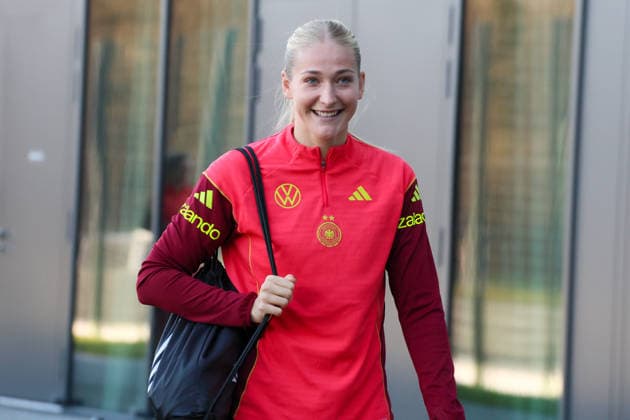 Frankfurt, Germany 26 November 2025 Football Women National Team Training 26 11 2025 In the picture Camilla Küver Kuever Germany arriving at the DFB Campus DFB regulations prohibit any use of photographs as image sequences and or quasi video DFB Campus Hessen Copyright: xFotostandx xFantinix