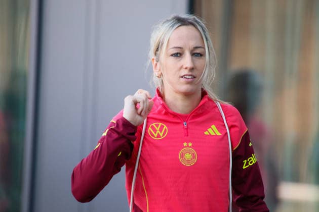 Frankfurt, Germany 26 November 2025 Football Women National Team Training 26 11 2025 In the picture Kathrin Hendrich Germany arriving at the DFB Campus DFB regulations prohibit any use of photographs as image sequences and or quasi video DFB Campus Hessen Copyright: xFotostandx xFantinix