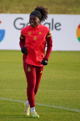 Frankfurt, Germany 26 November 2025 Soccer Women National Team Training 26 11 2025 In the picture Nicole Anyomi Germany during training at the DFB Campus in Frankfurt DFB regulations prohibit any use of photographs as image sequences and or quasi video DFB Campus Hessen Copyright: xFotostandx xFantinix