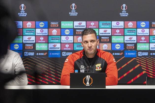 DEVENTER , 26-11-2025 , Stadium De Adelaarshorst , season 2025 2026 , UEFA Europa League League phase . press conference, PK, Pressekonferenz and training before the Europa League match between Go Ahead Eagles and VFB Stuttgart, Picture shows GA Eagles trainer coach Melvin Boel at press conference Press conference and training before Go Ahead Eagles - Stuttgart  x32204485x Copyright: