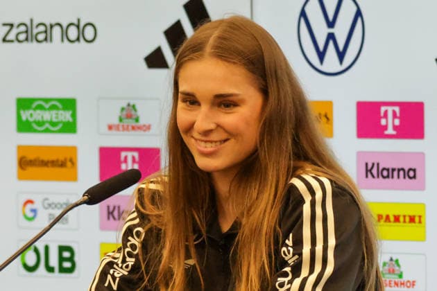Football, Women, Germany national team, Press conference