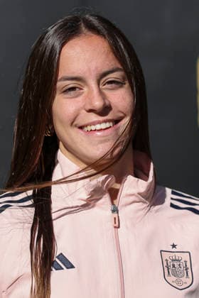 November 26, 2025, Las Rozas, Madrid, SPAIN: Clara Serrajordi of Spain poses for portrait after an interview for Europa Press during the call-up of Spain Women Team prior to the Women s Nations League final, second leg, against Germany at Ciudad del Futbol on November 26, 2025 in Las Rozas, Madrid, Spain. Las Rozas SPAIN - ZUMAa181 20251126_zaa_a181_011 Copyright: xIrinaxR.xHipolitox