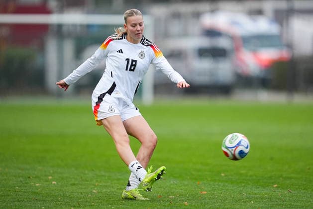 26 11 2025, xydrx, Football, International match, European Championship Qualification U19 Women, Belgium Germany, Sportschule Wedau Mia Lena Maas GER 18 North Rhine-Westphalia Germany