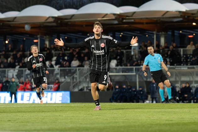 26 11 2025, xhfmx, Football UEFA Youth League, Eintracht Frankfurt Aatalanta Bergamo Alexander Staff Eintracht Frankfurt celebrates the 1 0 against Atalanta Bergamo Goal, Goal, Jubel, Celebration DFL DFB REGULATIONS PROHIBIT ANY USE OF PHOTOGRAPHS as IMAGE SEQUENCES and or QUASI VIDEO Dreieich