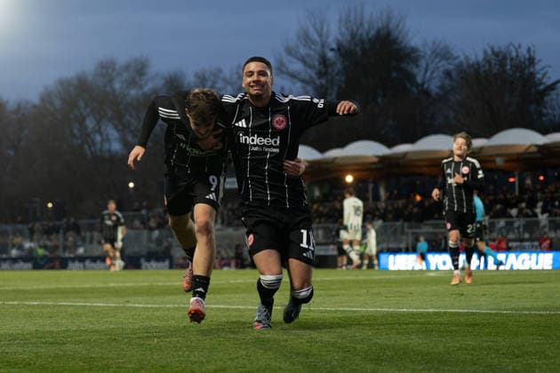 26 11 2025, xhfmx, Football UEFA Youth League, Eintracht Frankfurt Aatalanta Bergamo v l Alexander Staff Eintracht Frankfurt and Alessandro Gaul Souza Eintracht Frankfurt celebrate the 1 0 against Bergamo Tor, Goal, Jubel, Celebration DFL DFB REGULATIONS PROHIBIT ANY USE OF PHOTOGRAPHS as IMAGE SEQUENCES and or QUASI VIDEO Dreieich