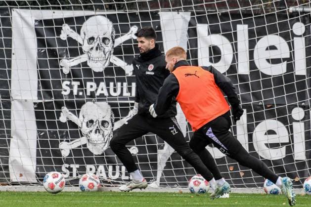 Nikola Vasilj Louis Oppie Pauli Germany , Hamburg , Training ground at Kollaustrasse , Football , 1 Bundesliga , Training of FC St Pauli