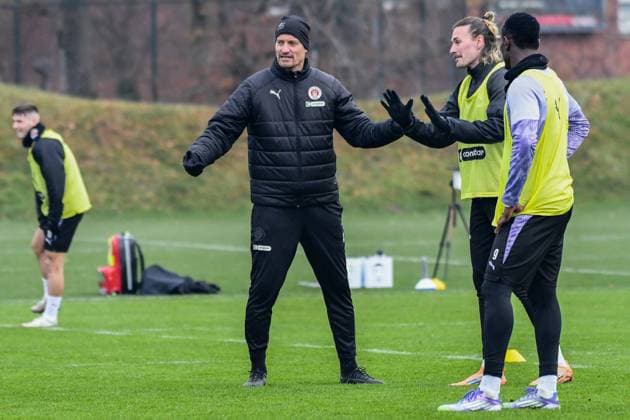 Coach Alexander Blessin Jackson Irvine Abdoulie Ceesay Pauli Germany , Hamburg , Training ground at Kollaustrasse , Football , 1 Bundesliga , Training of FC St Pauli