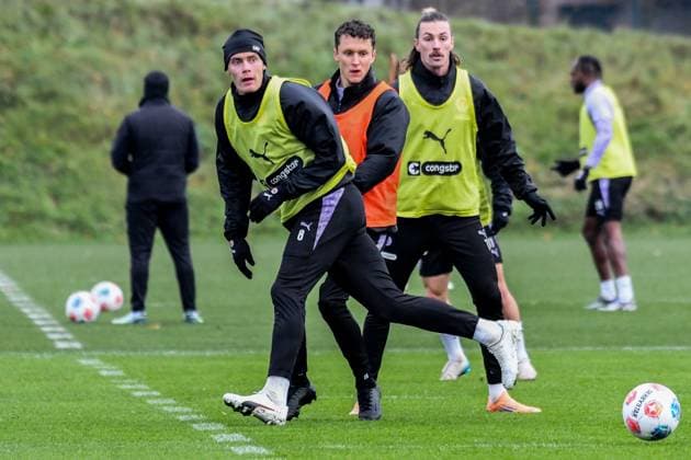 Eric Smith Kaars Martijn Jackson Irvine Pauli Germany , Hamburg , Training ground at Kollaustrasse , Football , 1 Bundesliga , Training of FC St Pauli