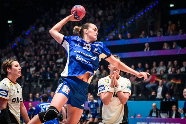 Katrin Tinna Jensdottir Iceland, 33 GER, Germany Iceland, Handball World Championship, Preliminary Round, Group C, 26 11 2025 GER, Germany Iceland, Handball World Championship, Preliminary Round, Group C, 26 11 2025 Stuttgart Copyright: xSandyxDinkelackerx EP_SDR