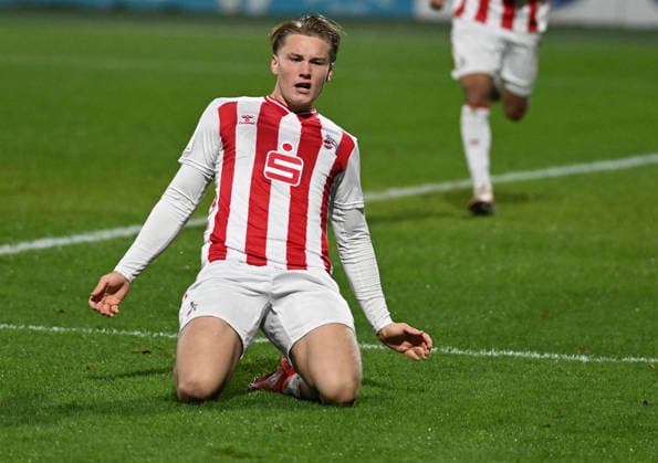 26 11 2025, xophax, Football , UEFA Youth League 1 FC Köln U19 vs FC Midtjylland Fynn Schenten 1 FC Köln after his goal to make it 1 - 1 Koeln