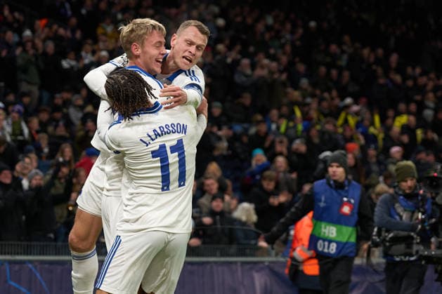 Viktor Dadason celebrates his goal with Jordan Larsson and Viktor Claesson of FC Copenhagen during the Champions League match between FC Copenhagen and FC Kairat at Parken on November 26, 2025 in Copenhagen, Denmark (Photo by Camilla Stolen Imago) Copenhagen Denmark Copyright: xCamillaxStolenx L1093835