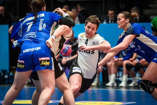 Handball, Women World Championship, Germany - Iceland