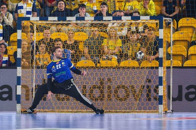 Kielce 26.11.2025. Pilka reczna liga mistrzow sezon 2025 2026 kolejka 10 mecz : Industria Kielce - Dynamo Bukareszt --- Handball EHF Champions League season 2025 2026 match : Industria Kielce - Dinamo Bucuresti nz klemen ferlin Fot. Igor Jakubowski Arena Akcji NEWSPIX.PL --- newspix.pl 