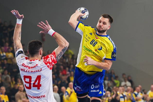 Kielce 26.11.2025. Pilka reczna liga mistrzow sezon 2025 2026 kolejka 10 mecz : Industria Kielce - Dynamo Bukareszt --- Handball EHF Champions League season 2025 2026 match : Industria Kielce - Dinamo Bucuresti nz robert mihai militaru aleks vlah Fot. Igor Jakubowski Arena Akcji NEWSPIX.PL --- newspix.pl 