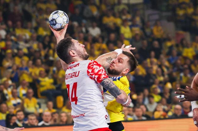 Kielce 26.11.2025. Pilka reczna liga mistrzow sezon 2025 2026 kolejka 10 mecz : Industria Kielce - Dynamo Bukareszt --- Handball EHF Champions League season 2025 2026 match : Industria Kielce - Dinamo Bucuresti nz robert mihai militaru Fot. Igor Jakubowski Arena Akcji NEWSPIX.PL --- newspix.pl 