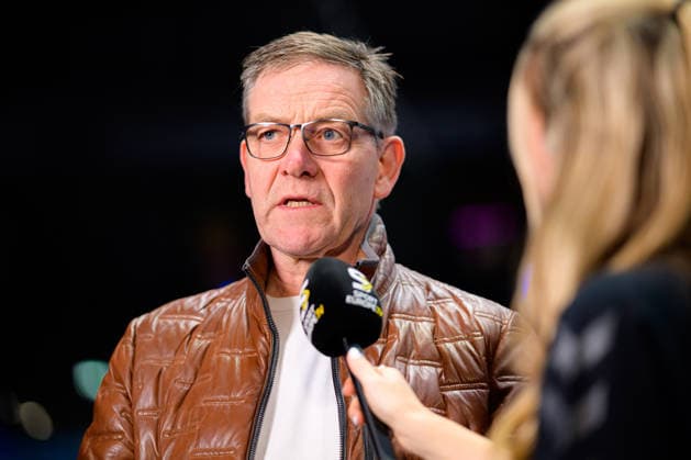 Handball, Womens World Championship, Group C Germany Iceland Alfred Gislason interviewed by Sporteurope tv Stuttgart Porsche Arena Baden Württemberg Germany