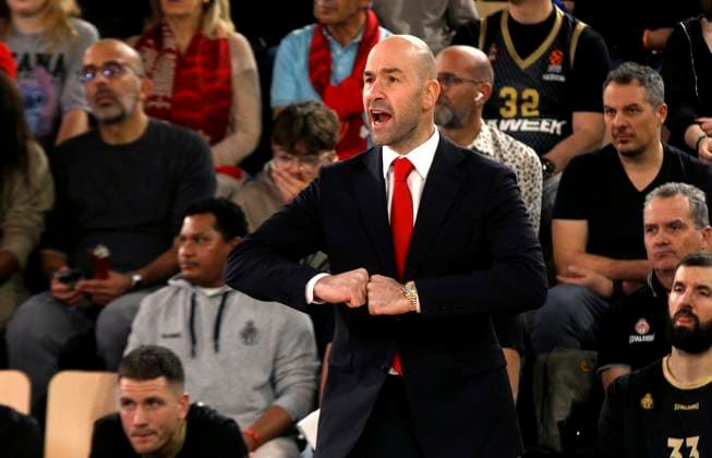 BASKET MONACO vs ANADOLU ISTANBUL PHOTOPQR NICE MATIN Jean François Ottonello ; Monaco ; 26 11 2025 ; AS MONACO vs ANADOLU ISTANBUL - 14e journee Euroligue 2025 2026 - Vassilis Spanoulis, entraineur AS Monaco Monaco France  Copyright: xPHOTOPQR NICExMATIN MAXPPPxJeanxFrançoisxOttonellox 20251126NIM3080 20251126NIM3080