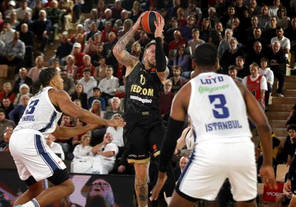 BASKET MONACO vs ANADOLU ISTANBUL PHOTOPQR NICE MATIN Jean François Ottonello ; Monaco ; 26 11 2025 ; AS MONACO vs ANADOLU ISTANBUL - 14e journee Euroligue 2025 2026 - 10 Daniel Theis Monaco France  Copyright: xPHOTOPQR NICExMATIN MAXPPPxJeanxFrançoisxOttonellox 20251126NIM3095 20251126NIM3095